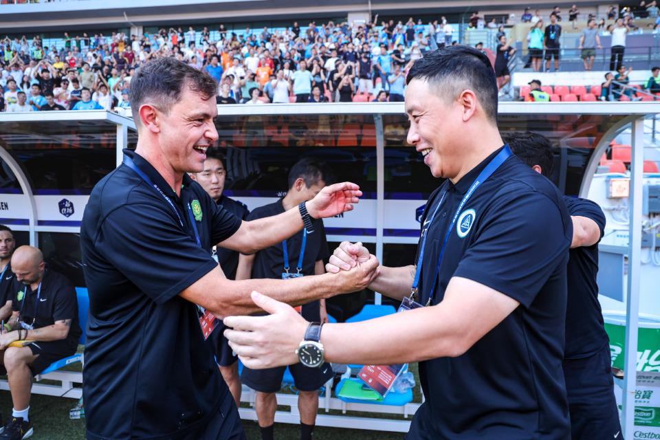 青岛海牛, http, 对阵武汉三